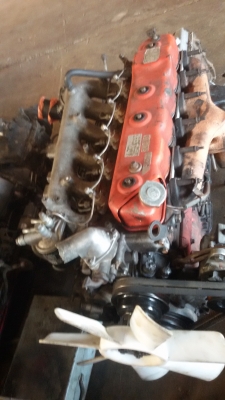 ขายด่วนเครื่องเกียร์ISUZU 6BG1 185แรง พร้อมใช้เครื่องสวยพร้อมใช้นำไปใช้งานได้เลย