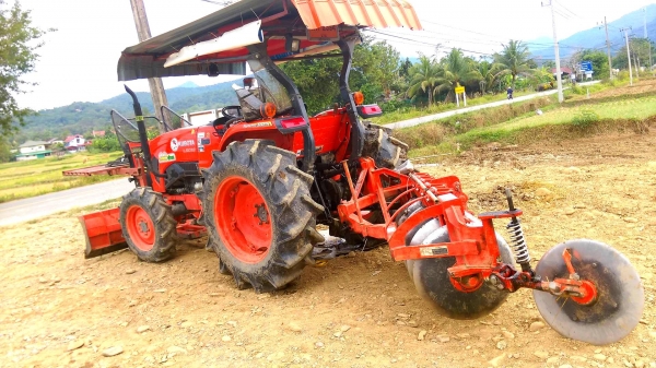 รถแทรกเตอร์ รุ่น L5018VT รถแทรกเตอร์ รุ่น L5018VT