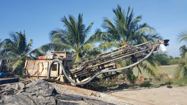 ขายรถเจาะหิน เครื่องดอยร์ 6สูบ ยี่ห้อ TOYOTA สินค้าเก่านอก ขายราคา 480,000 บาท ขายรถเจาะหิน เครื่องดอยร์ 6สูบ ยี่ห้อ TOYOTA สินค้าเก่านอก ขายราคา 480,000 บาท