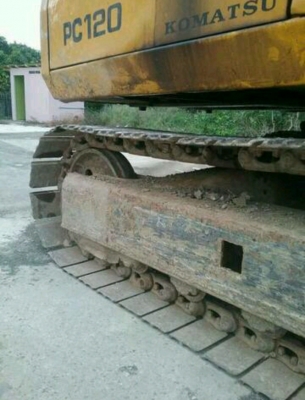 แบคโฮ KOMATSU รุ่น PC 120 -5 แบคโฮ KOMATSU รุ่น PC 120 -5