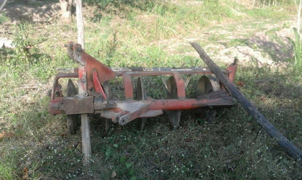 ขายรถไถ KUBOTA L3408 อุปกรณ์ครบ ดันหน้า ผานหลัง โรตารี่ สภาพพร้อมใช้งาน เอกสารพร้อมโอน ราคา160,000 สนใจโทร 090-8588220คุณนะ 093-3258446คุณบิว หรือเข้าดูสินค้าอื่นๆได้ที่ www.narong2truck.com หรือ www.truck.in.th/498 หรือเพจFacebook ณรงค์ ซื้อขายรถมือสอง (