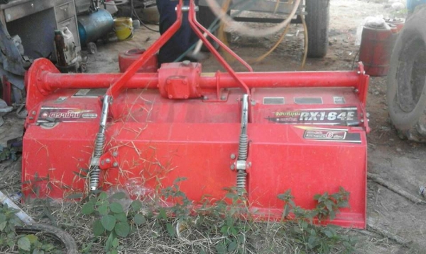 ขายรถไถ KUBOTA L3408 อุปกรณ์ครบ ดันหน้า ผานหลัง โรตารี่ สภาพพร้อมใช้งาน เอกสารพร้อมโอน ราคา160,000 สนใจโทร 090-8588220คุณนะ 093-3258446คุณบิว หรือเข้าดูสินค้าอื่นๆได้ที่ www.narong2truck.com หรือ www.truck.in.th/498 หรือเพจFacebook ณรงค์ ซื้อขายรถมือสอง (