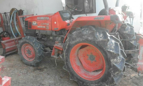ขายรถไถ KUBOTA L3408 อุปกรณ์ครบ ดันหน้า ผานหลัง โรตารี่ สภาพพร้อมใช้งาน เอกสารพร้อมโอน ราคา160,000 สนใจโทร 090-8588220คุณนะ 093-3258446คุณบิว หรือเข้าดูสินค้าอื่นๆได้ที่ www.narong2truck.com หรือ www.truck.in.th/498 หรือเพจFacebook ณรงค์ ซื้อขายรถมือสอง (