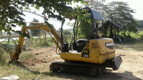 ขายแบคโฮ โคมัสสุ30-6 สภาพใช้งานำได้ปกติ ขายแบคโฮ โคมัสสุ30-6 สภาพใช้งานำได้ปกติ