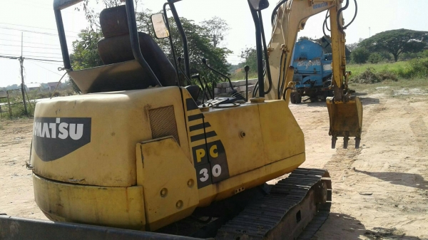 ขายแบคโฮ โคมัสสุ30-6 สภาพใช้งานำได้ปกติ ขายแบคโฮ โคมัสสุ30-6 สภาพใช้งานำได้ปกติ