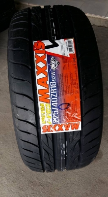 ขายยางใหม่ปี16 maxxis I-PRO   *ราคาส่ง*225/40r18 สนใจติดต่อ ตาเล็ก ล้อและยางครับ 081-3747940