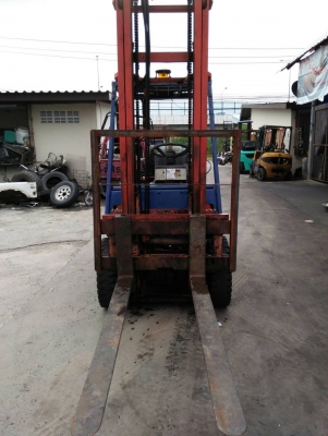 โฟล์คลิฟ Toyotaรุ่น 5เสา 4เมตร ไซชิบ2.5ตัน