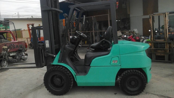 ขายรถยก มิตซูบิชิ แกรนเดียดีเซล 3ตัน เสา 4.5เมตร ไซชิป