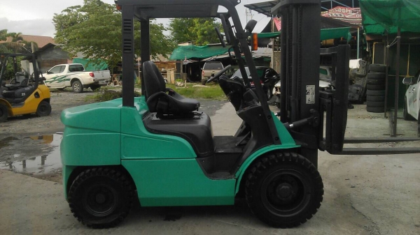 ขายรถยก มิตซูบิชิ แกรนเดียดีเซล 3ตัน เสา 4.5เมตร ไซชิป