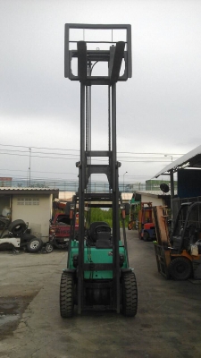 ขายรถยก มิตซูบิชิ แกรนเดียดีเซล 3ตัน เสา 4.5เมตร ไซชิป