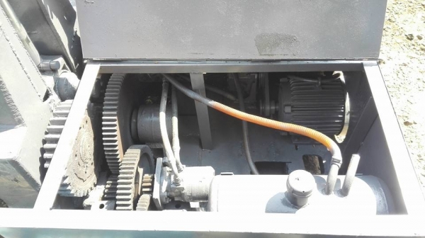 ** จัดส่งลูกค้าระยองครับ ** เครื่องม้วนเหล็กแผ่น ระบบไฮดรอลิค หน้ากว้าง 6 ฟุต 180 cm เพลาตัน ม้วนหนา 25 มิล หัวเครื่องม้วนแป้ปได้