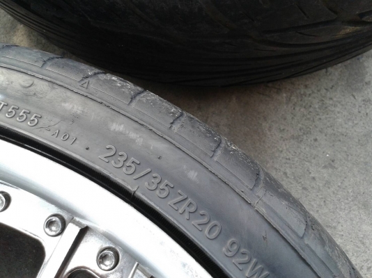 ขอบ20นิ้ว5รู114 พร้อมยาง ชุดนี้ ราคา 8000 บาท