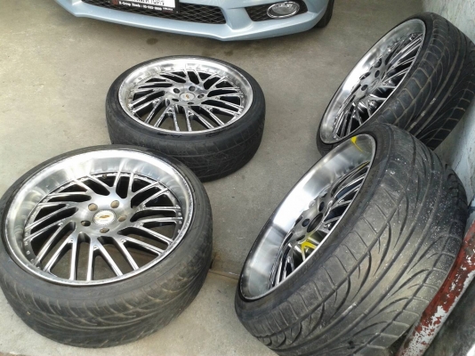 ขอบ20นิ้ว5รู114 พร้อมยาง ชุดนี้ ราคา 8000 บาท