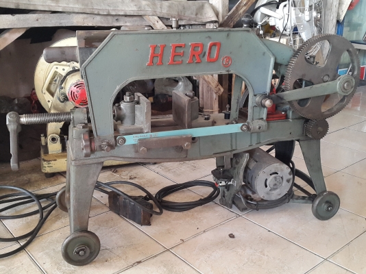 แท่นเลื่อย HERO 14 นิ้ว ไฟบ้าน 220v. 1/3 แรง ฮิตาชิ สภาพสวยๆ 9,000