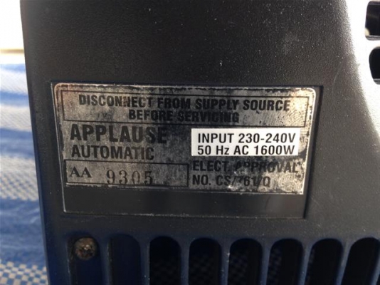 เครื่องเป่ามือลมร้อน แบบออโตเมติก ยี่ห้อ applause มือสองสภาพดี เครื่องเป่ามือลมร้อน แบบออโตเมติก ยี่ห้อ applause มือสองสภาพดี