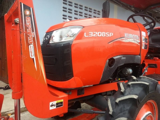 คูโบต้า L3208SP 4 WD รถเกรดA ใบมีดดันหน้าช้าง ผานหลังช้าง