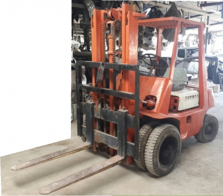 ขายโฟล์คลิฟ TOYOTA 1.5ตัน