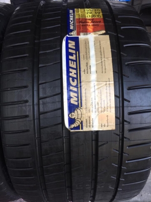 ขายยางใหม่ MICHELIN PILOT SUPER SPORT 295-30-19 ปี14 ราคาถูกสุดๆ คู่ละ 20,000 บาท