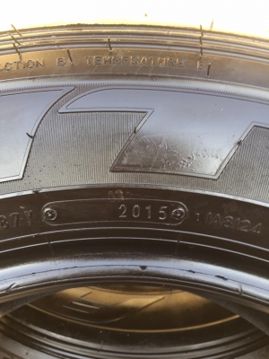 ขายยาง DUNLOP GRANDTREK AT 265-65-17 ปี15 สภาพป้ายแดง ตุ่มยังอยู่ลางๆ ไม่มีตำหนิ ไม่มีปะ ชุดละ 8,900 บาท