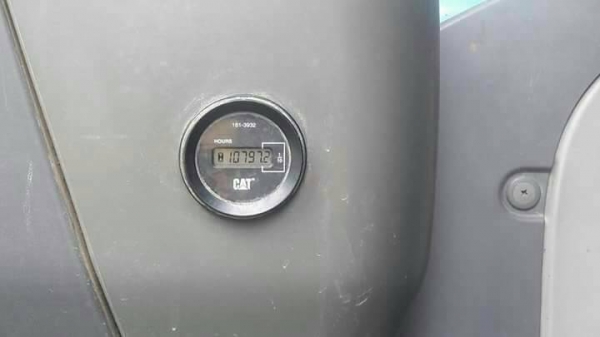 ขายด่วน CAT 320D สภาพสวยพร้อมลุยงาน เครื่องปั้มแรงดี รถสวยเดิมๆทั้งคัน1XXXX กว่าชั่วโมง โซ่ช่วงล่างสวย เอกสารใบแจ้งจำหน่าย เมโทร ภายในสวย