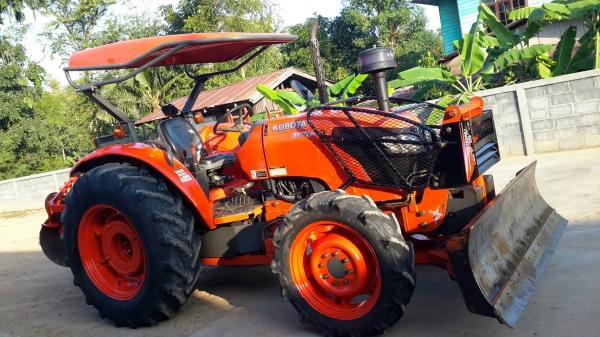 ขายรถไถ Kubota M7040 ปี55 ลดราคาพิเศษ 469000ครับ