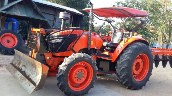 ขายรถไถ Kubota M7040 ปี55 ลดราคาพิเศษ 469000ครับ