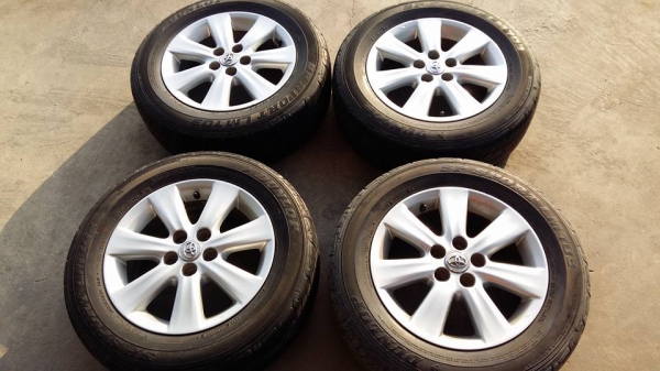 ขายล้อแม็ก altis 15" ยางปี13 สนใจติดต่อ ตาเล็ก ล้อและยางครับ 081-3747940 ขายล้อแม็ก altis 15" ยางปี13 สนใจติดต่อ ตาเล็ก ล้อและยางครับ 081-3747940