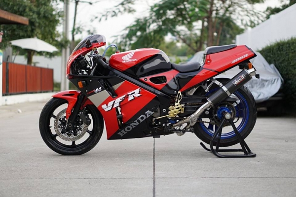 วุฒิ นนบุรี ขาย VFR NC30 เฟริ่งเดิมสวยๆทะเบียนแท้ๆร้อมโอนรถพร้อมออกทริป