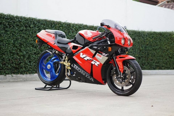 วุฒิ นนบุรี ขาย VFR NC30 เฟริ่งเดิมสวยๆทะเบียนแท้ๆร้อมโอนรถพร้อมออกทริป