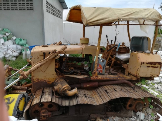 ขายคู่pc100-3 พร้อมแทคเตอร์ดี2-3 ต่อรองกับเจ้าของ0873380927  อู๋