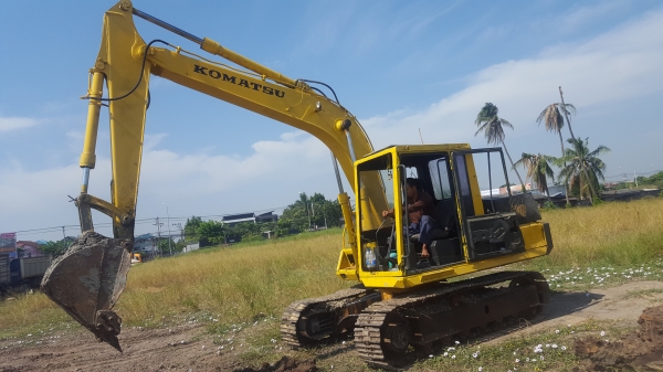 ขายคู่pc100-3 พร้อมแทคเตอร์ดี2-3 ต่อรองกับเจ้าของ0873380927  อู๋