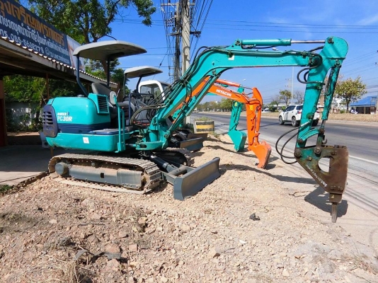 KOMATSU 30R-8 ขนาดPC-30 <มีหัวแย๊ก> รถเก่านอกแท้มีเอกสาร(มีVDOชม)☎️ติดต่อ 085-5632278 (ราคาต่อรองได้)