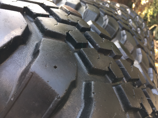 ยาง Mud Maxxis 32 11.5 R15 ดอกเยอะ พร้อมใช้งาน ราคาไม่แพง
