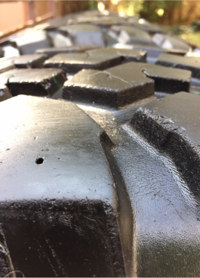 ยาง Mud Maxxis 32 11.5 R15 ดอกเยอะ พร้อมใช้งาน ราคาไม่แพง