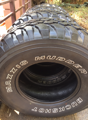 ยาง Mud Maxxis 32 11.5 R15 ดอกเยอะ พร้อมใช้งาน ราคาไม่แพง