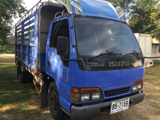 ชาย6ล้อ NKR 130 โบว์ รถห้าง ปี45 กะบะเลส ยาว4.30เมตร