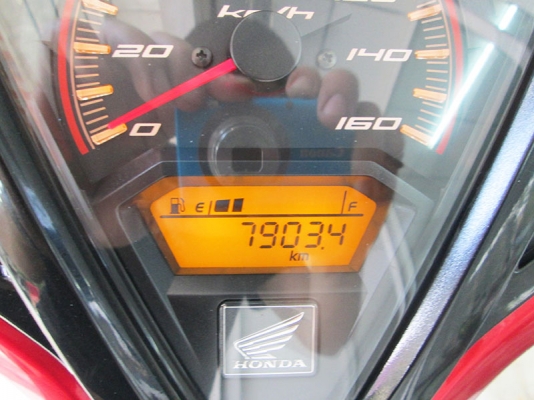 (โอนฟรี) ขาย Honda Click 125I ไมล์แท้ 7903 กม รถหัวฉีดประหยัดน้ำมัน ที่เก็บของใต้เบาะขนาดใหญ่  สภาพสวย สีขาว ดำ