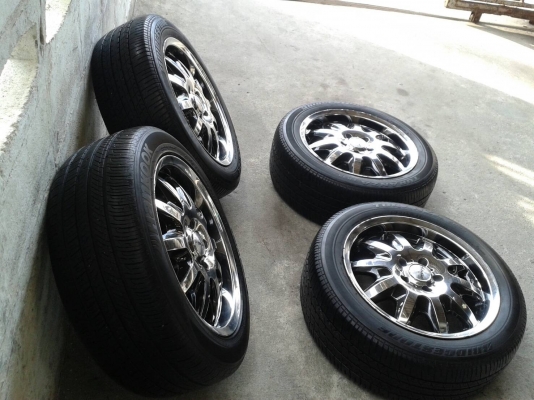 ขอบ17นิ้ว5รู114 พร้อมยาง ชุดนี้ ราคา 7400 บาท