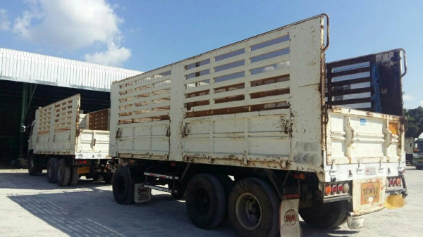 ขายรถพ่วง 22 ล้อ แม่-ลูก กระบะเหล็กคอกเกษตรไม่ดั้ม อู่.สามมิตร รถสวย พร้อมใช้ มี 2 พ่าง ยางสภาพ 70\% HINO 380 ปี.ธ.ค.52 ราคา .1900000 สนใจรีบจองด่วน 0813531946 ขายรถพ่วง 22 ล้อ แม่-ลูก กระบะเหล็กคอกเกษตรไม่ดั้ม อู่.สามมิตร รถสวย พร้อมใช้ มี 2 พ่าง ยางสภาพ 70\% HINO 380 ปี.ธ.ค.52 ราคา .1900000 สนใจรีบจองด่วน 0813531946