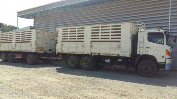 ขายรถพ่วง 22 ล้อ แม่-ลูก กระบะเหล็กคอกเกษตรไม่ดั้ม อู่.สามมิตร รถสวย พร้อมใช้ มี 2 พ่าง ยางสภาพ 70\% HINO 380 ปี.ธ.ค.52 ราคา .1900000 สนใจรีบจองด่วน 0813531946 ขายรถพ่วง 22 ล้อ แม่-ลูก กระบะเหล็กคอกเกษตรไม่ดั้ม อู่.สามมิตร รถสวย พร้อมใช้ มี 2 พ่าง ยางสภาพ 70\% HINO 380 ปี.ธ.ค.52 ราคา .1900000 สนใจรีบจองด่วน 0813531946