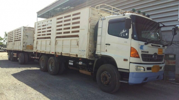 ขายรถพ่วง 22 ล้อ แม่-ลูก กระบะเหล็กคอกเกษตรไม่ดั้ม อู่.สามมิตร รถสวย พร้อมใช้ มี 2 พ่าง ยางสภาพ 70\% HINO 380 ปี.ธ.ค.52 ราคา .1900000 สนใจรีบจองด่วน 0813531946 ขายรถพ่วง 22 ล้อ แม่-ลูก กระบะเหล็กคอกเกษตรไม่ดั้ม อู่.สามมิตร รถสวย พร้อมใช้ มี 2 พ่าง ยางสภาพ 70\% HINO 380 ปี.ธ.ค.52 ราคา .1900000 สนใจรีบจองด่วน 0813531946