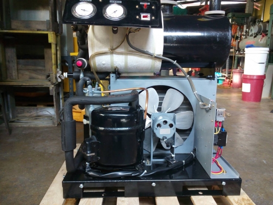 มีเครื่องทำลมแห้ง ใช้กับปั๊มลม 20-30 แรง  เครื่องพร้อมใช้งาน