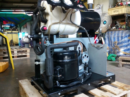 มีเครื่องทำลมแห้ง ใช้กับปั๊มลม 20-30 แรง  เครื่องพร้อมใช้งาน