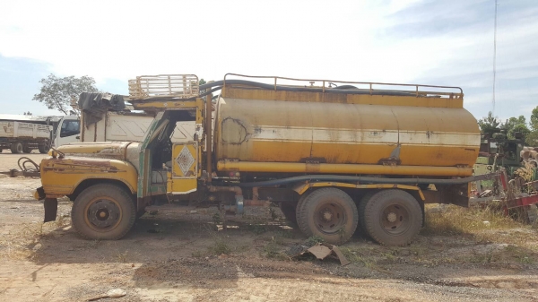 ขาย รถบรรทุกน้ำ ขนาด 13,000 ลิตร 10 ล้อ หัวยาว 2 เพลา ช่วงล่าง ROCKY 175 เครื่อง EH700 168 แรงม้า พวงมาลัยพาวเวอร์ ทะเบียนครบพร้อมโอนครับ ขาย รถบรรทุกน้ำ ขนาด 13,000 ลิตร 10 ล้อ หัวยาว 2 เพลา ช่วงล่าง ROCKY 175 เครื่อง EH700 168 แรงม้า พวงมาลัยพาวเวอร์ ทะเบียนครบพร้อมโอนครับ