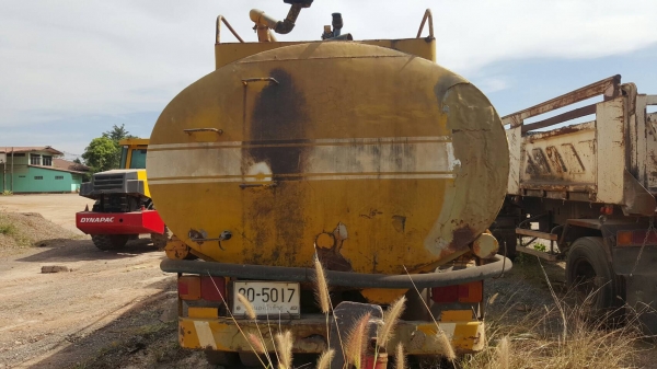 ขาย รถบรรทุกน้ำ ขนาด 13,000 ลิตร 10 ล้อ หัวยาว 2 เพลา ช่วงล่าง ROCKY 175 เครื่อง EH700 168 แรงม้า พวงมาลัยพาวเวอร์ ทะเบียนครบพร้อมโอนครับ ขาย รถบรรทุกน้ำ ขนาด 13,000 ลิตร 10 ล้อ หัวยาว 2 เพลา ช่วงล่าง ROCKY 175 เครื่อง EH700 168 แรงม้า พวงมาลัยพาวเวอร์ ทะเบียนครบพร้อมโอนครับ