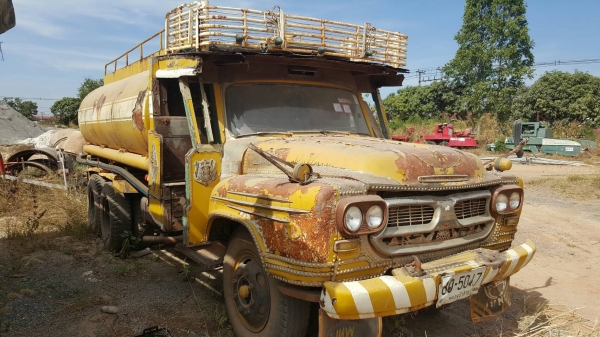 ขาย รถบรรทุกน้ำ ขนาด 13,000 ลิตร 10 ล้อ หัวยาว 2 เพลา ช่วงล่าง ROCKY 175 เครื่อง EH700 168 แรงม้า พวงมาลัยพาวเวอร์ ทะเบียนครบพร้อมโอนครับ