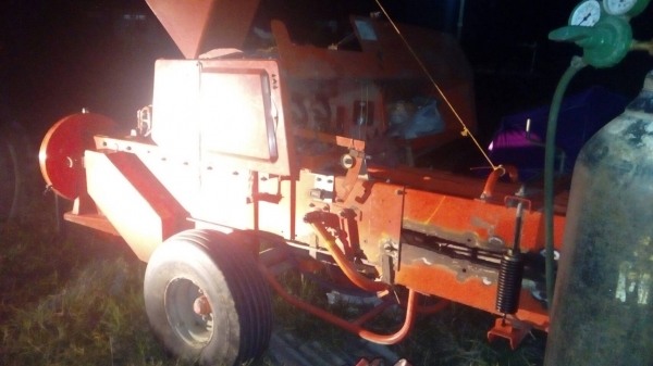 ขายเครื่องอัดฟาง คู้โบต้า HB 130 พลัส ราคา 200000 บาท ด่วน พร้อมใช้งาน วันทูคอล 0986683479 dtac 0991751349 สิทธิ์ คับ ขายเครื่องอัดฟาง คู้โบต้า HB 130 พลัส ราคา 200000 บาท ด่วน พร้อมใช้งาน วันทูคอล 0986683479 dtac 0991751349 สิทธิ์ คับ