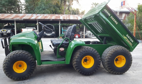 ขาย JOHN DEER  รุ่น GATOR   6X4 แนวลุยๆ
