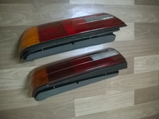 ขายไฟท้ายแท้ e30 ไฟ3ชัั้น สภาพok ราคา2300 โทร0924462525โส กทม