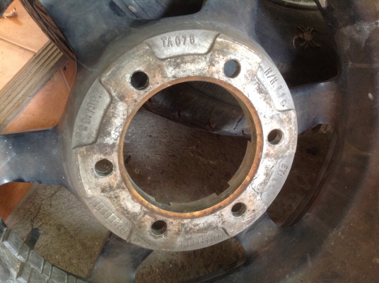 ล้อแม็ก ขอบ 15 6 รู แถมยาง